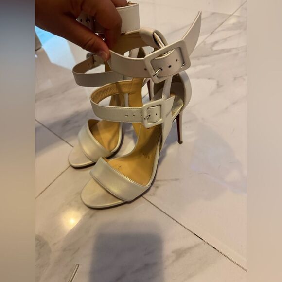 Christian Louboutin White Stiletto Heels with Peep-Toe style is Multipot - Picture 5 of 11